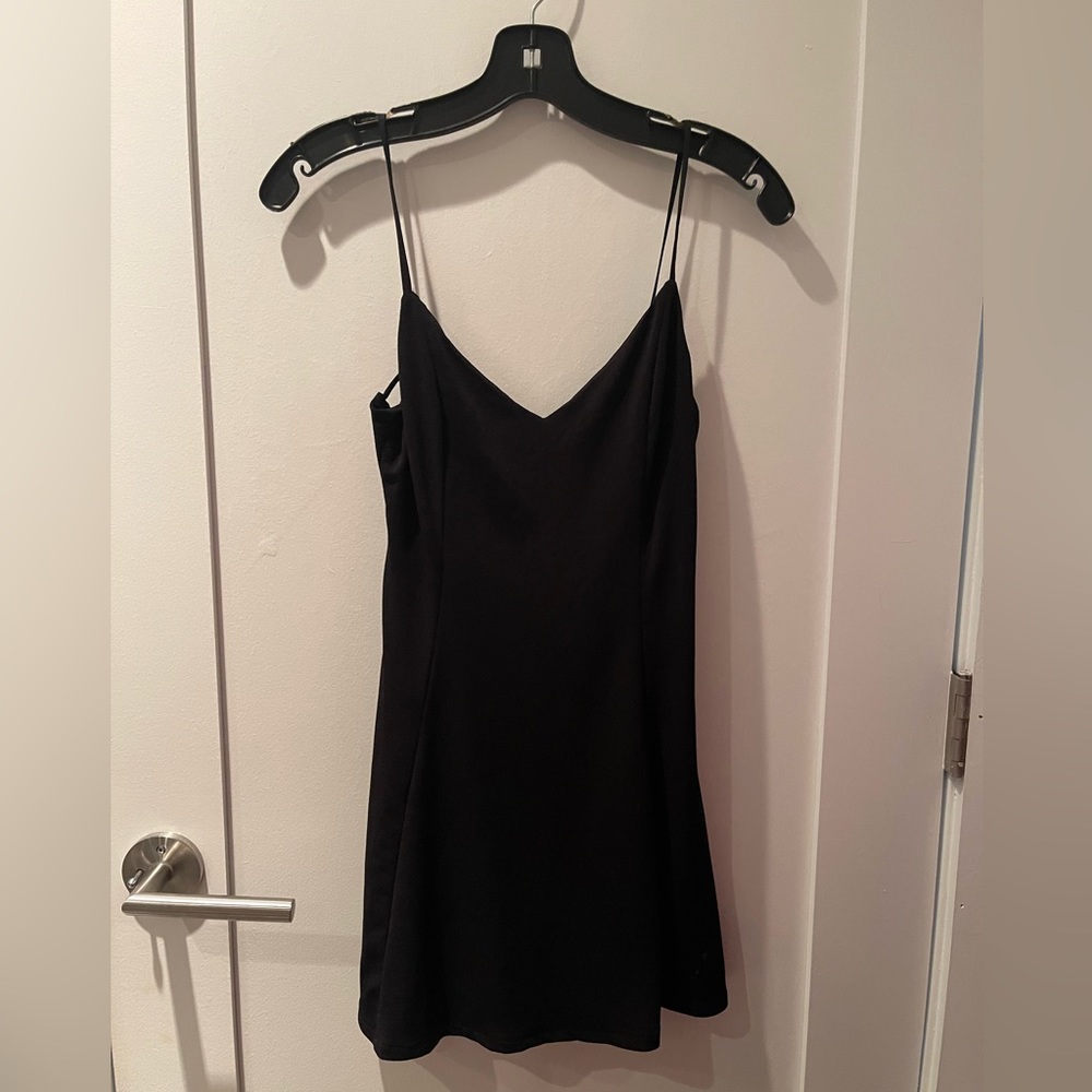 Urban outfitters : silence and noise open back mini dress